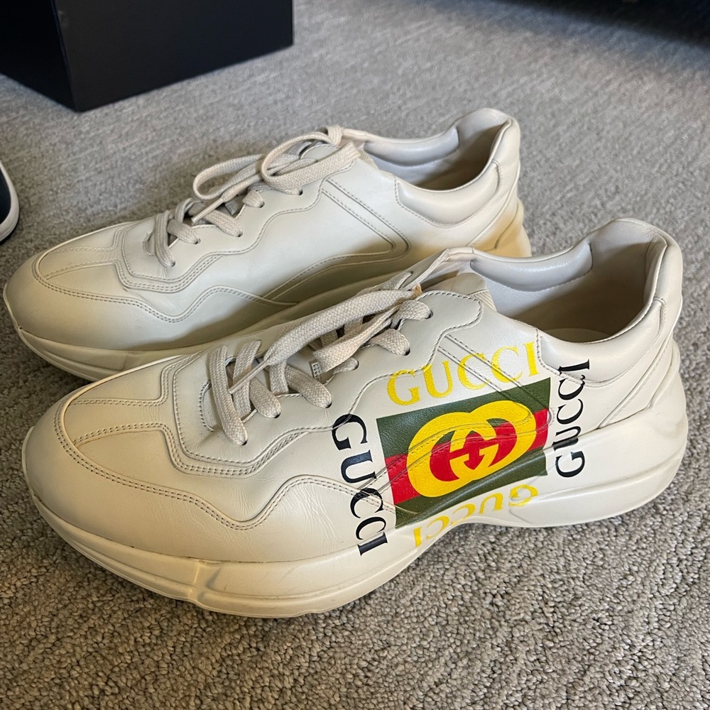 Gucci Men Sneaker 10.5 / Authentic/ Leather / used 3 times